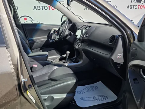 Toyota RAV4 2.0 4WD CVT — фото 13